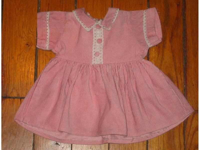 Vends robe de poupée ancienne années 60