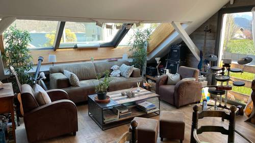 Loue grand triplex atypique - Lac d’Annecy - bord de lac et montagne - 7 couchages +