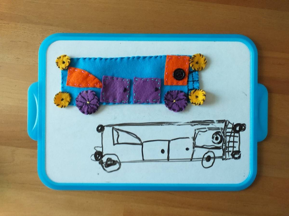 Propose activités manuelles (sauf mercredi) pendant les vacances scolaires et les week-ends