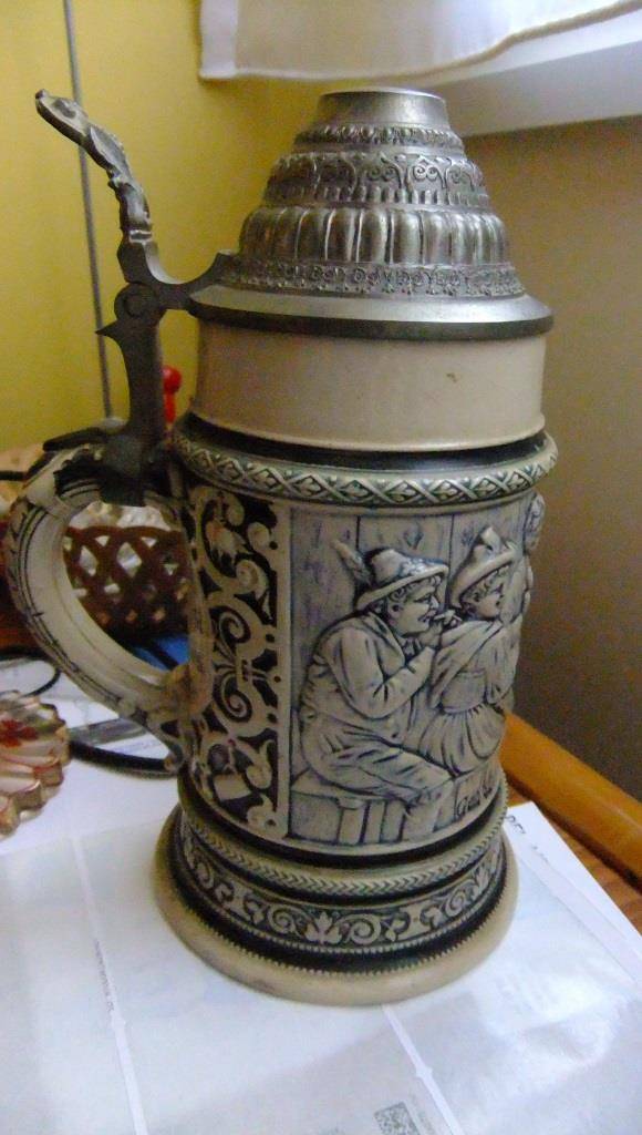 Vends Allemagne, belle chope à bière fin XIXème, couvercle en étain, état superbe