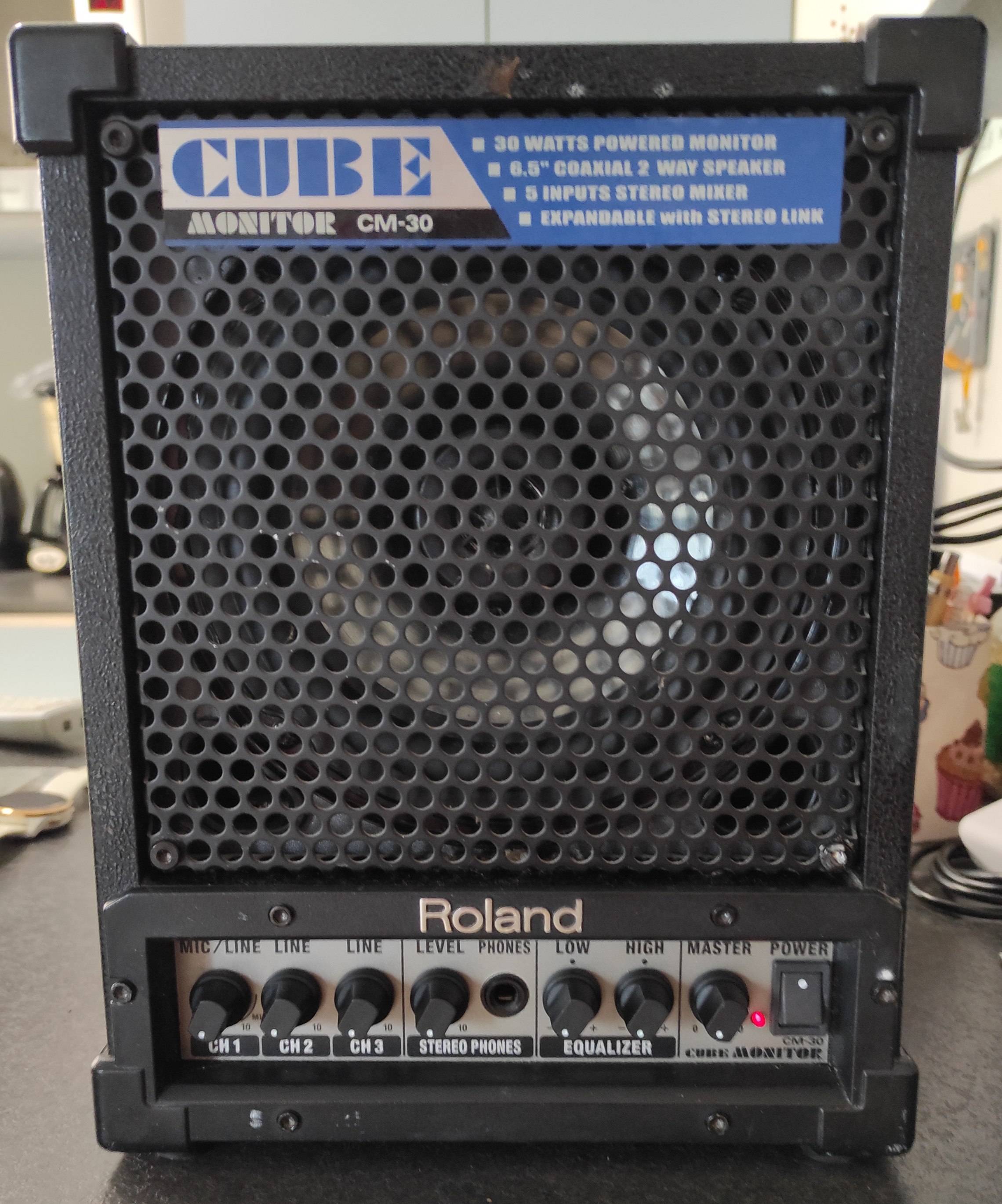 Ampli Roland Cube CM-30