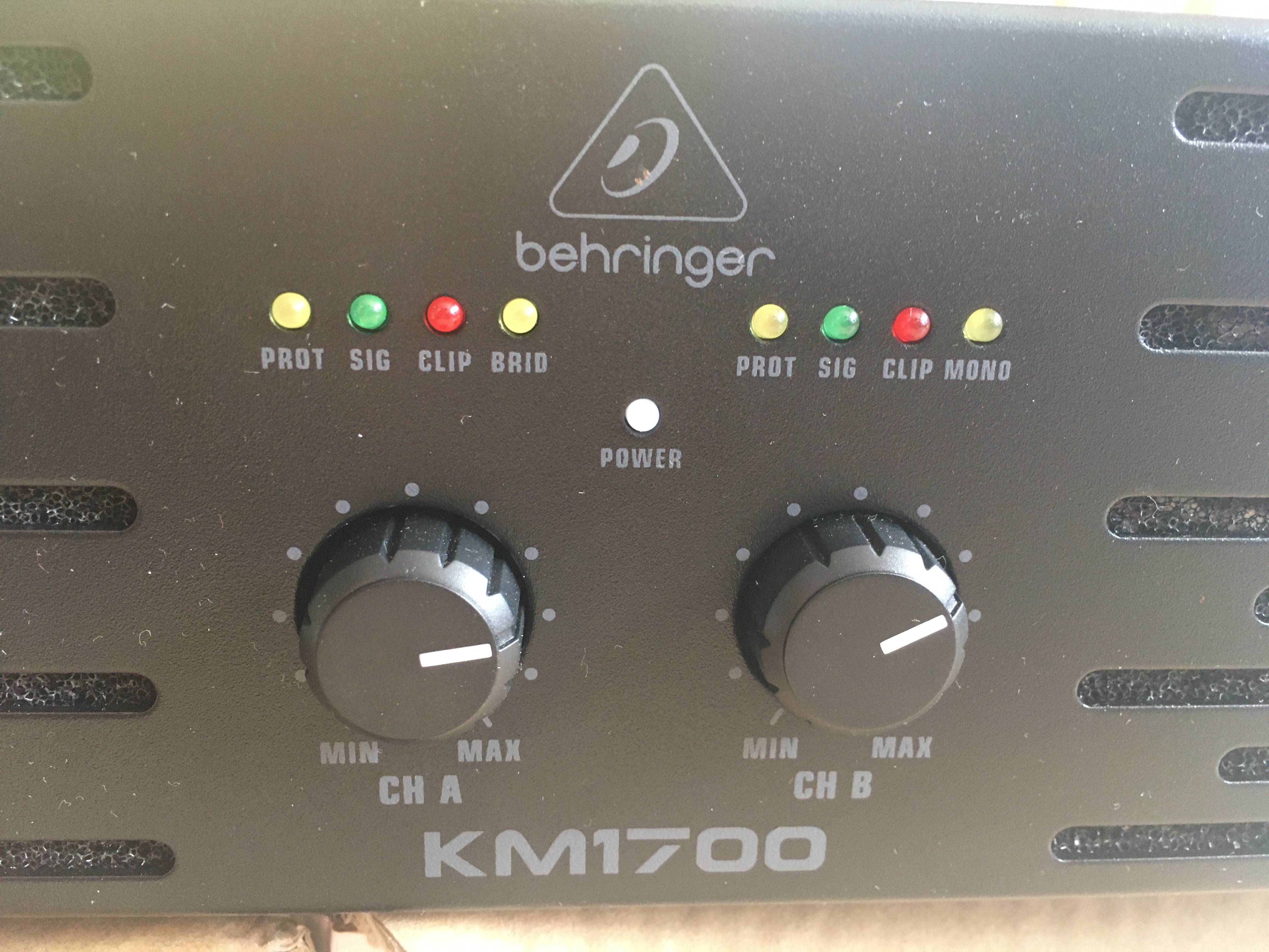 Très bon Amplificateur de puissance Behringer Km1700 1700 W sur Gens de