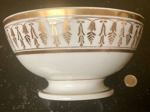 Vends ancienne jatte coupe en porcelaine blanche et or d’époque Restauration