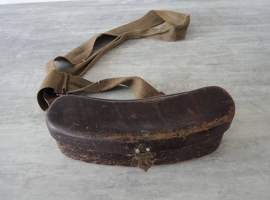 Ancien Sac / Etui à Cartouches en Cuir