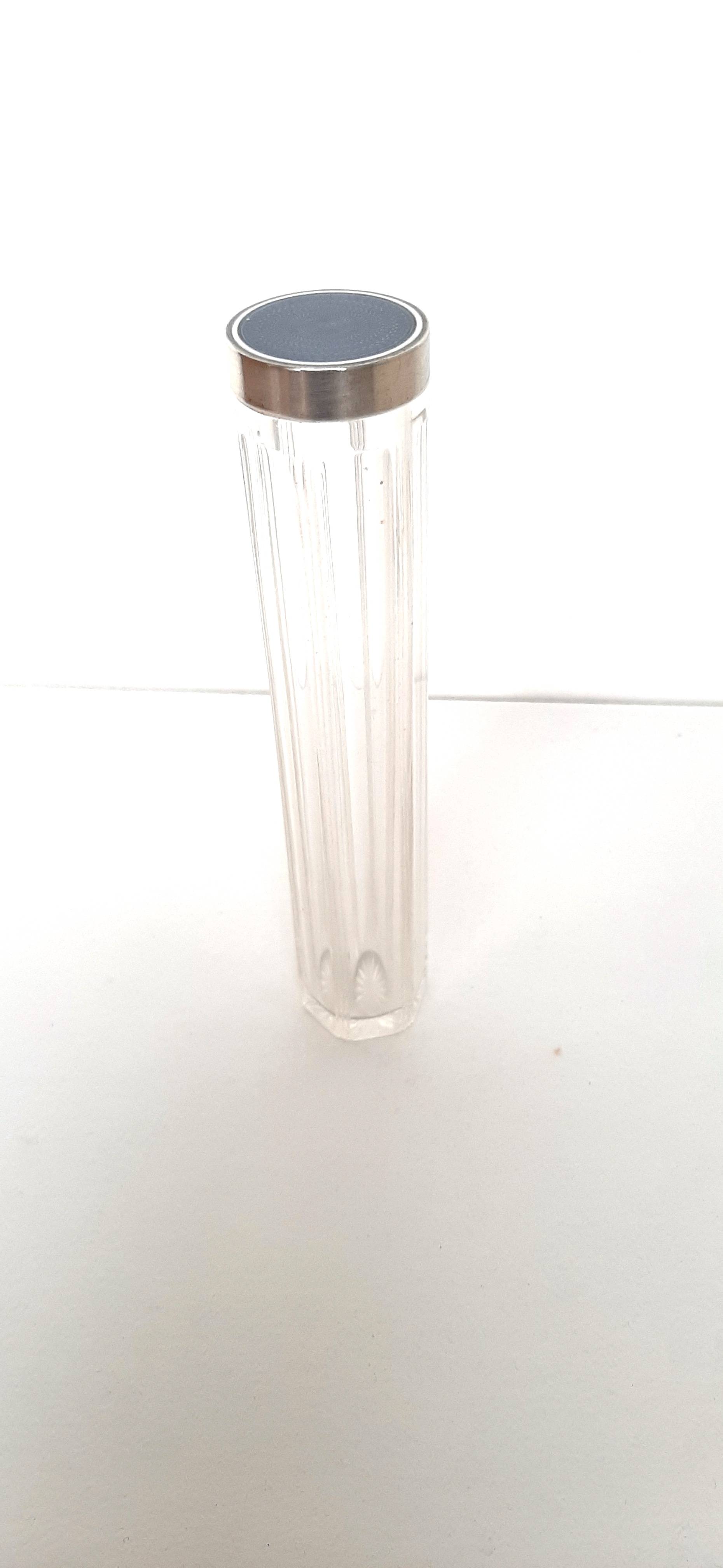 Flacon de voyage ancien en verre / métal argenté / émail