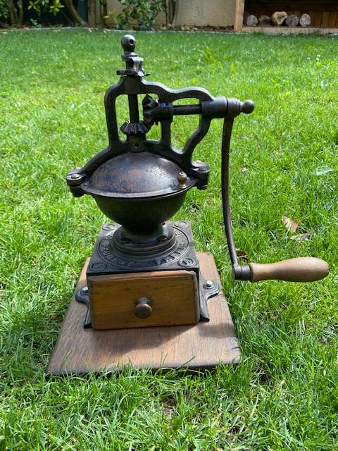 Ancien Moulin à café