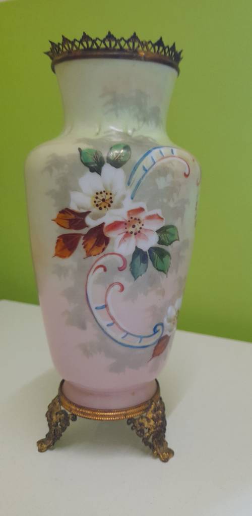 Vase ancien peint à la main