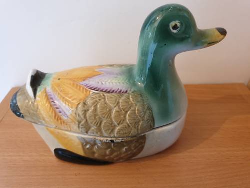 Ancien vide poche en forme de canard céramique barbotine vintage signée YR (Henriot Quimper)