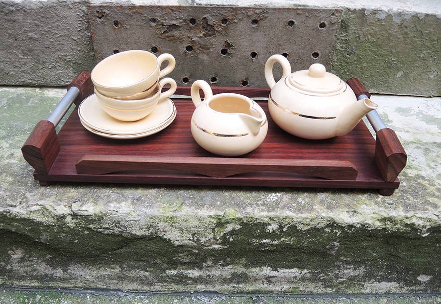 Ancien Service de Petit Déjeuner au Lit en Faïence avec Plateau
