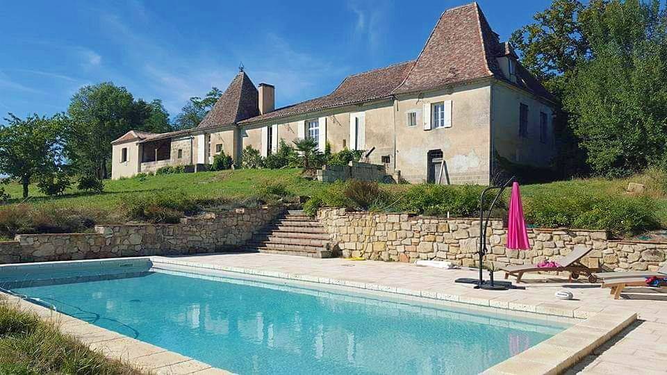 Loue maison ancienne à Laperche dans le Lot-et-Garonne (47) - 5 chambres - 11 couchages - piscine