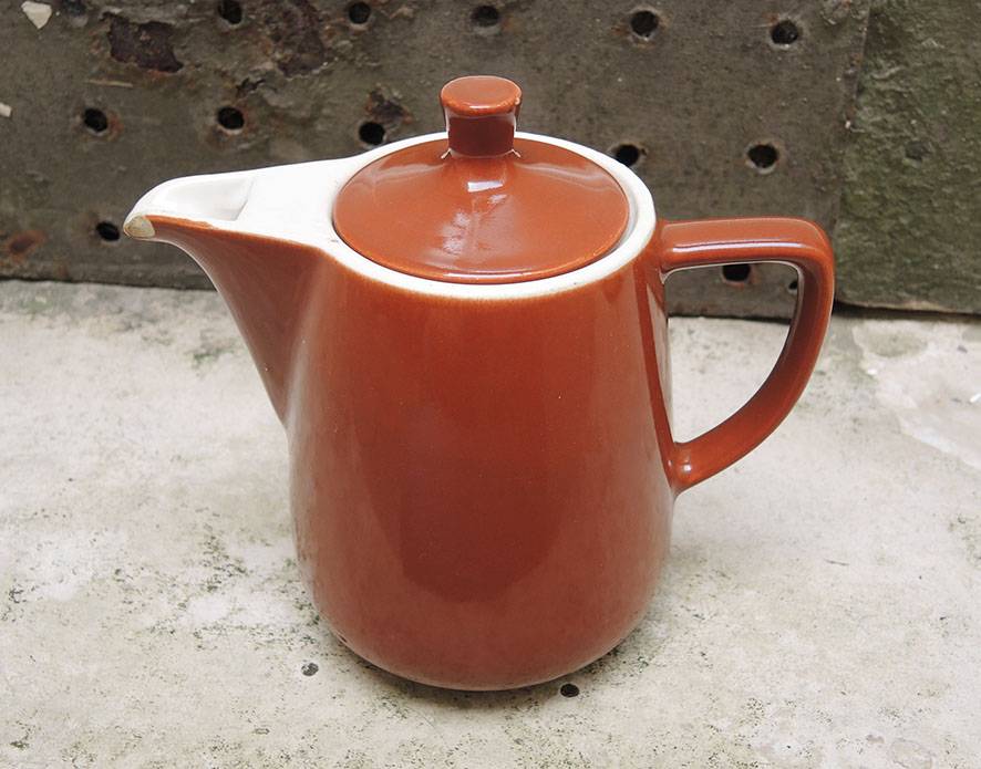 Ancienne Cafetière en Céramique Marron