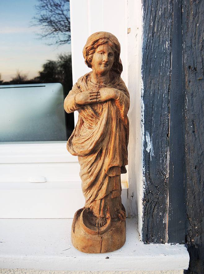 Ancienne Statue en Bois Sculpté : La Vierge Ecransant Le Serpent