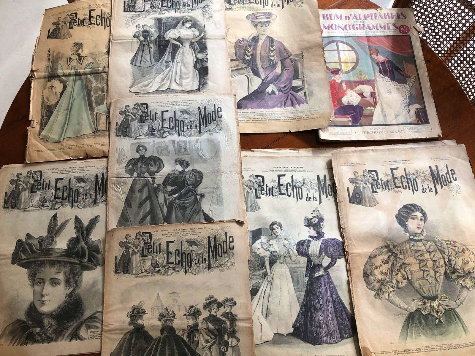 Anciens numéros du "Petit Echo de la mode"