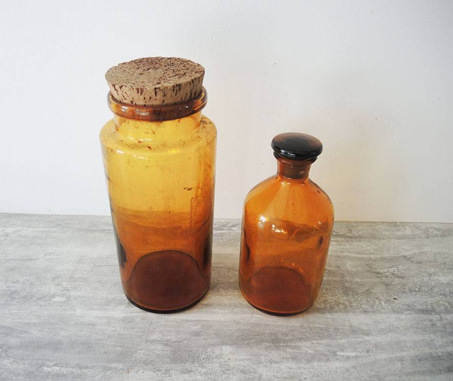 2 Anciens Pots à Pharmacie / Flacons Apothicaire Verre Marron