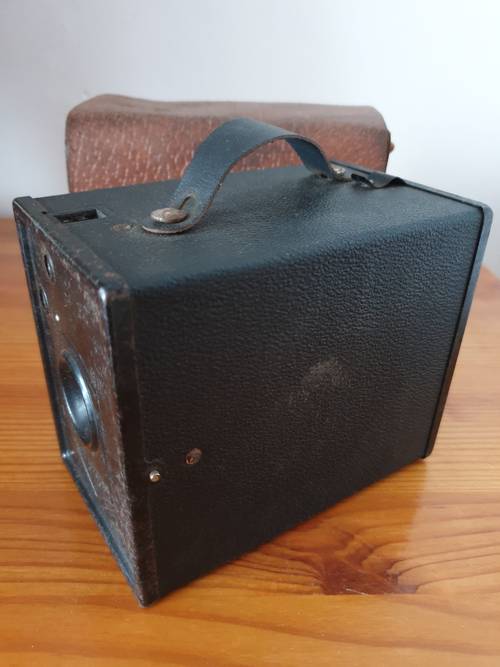 Appareil photo années 30 Agfa box avec étui d’origine en cuir et pellicule