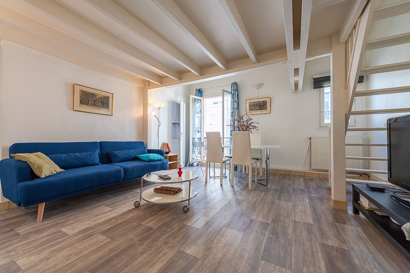 Loue bel appartement familial 2 chambres - 90m² habitable, Paris 18ème