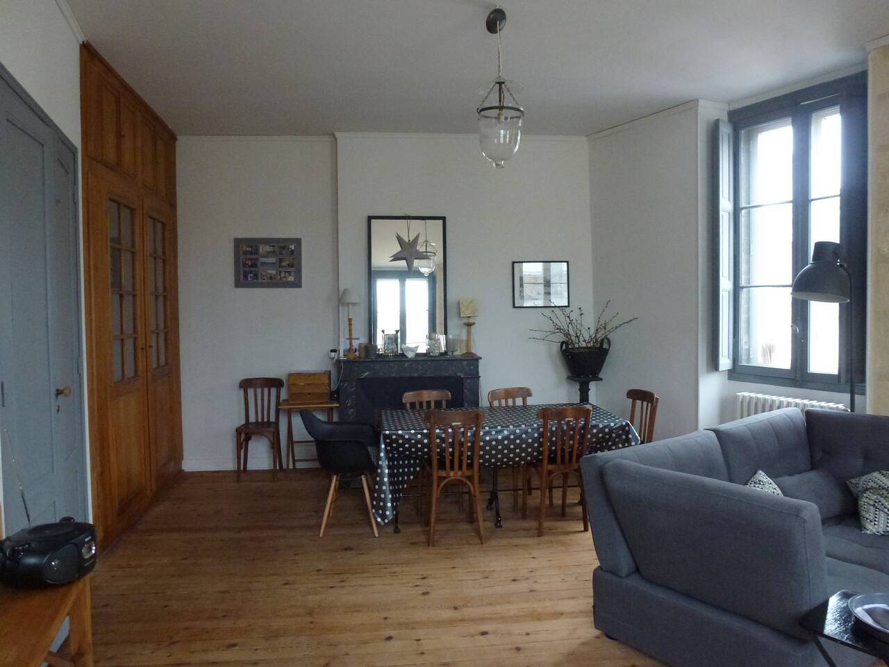Loue appartement 70m² Bordeaux - Proche Jardin Public 2 chambres