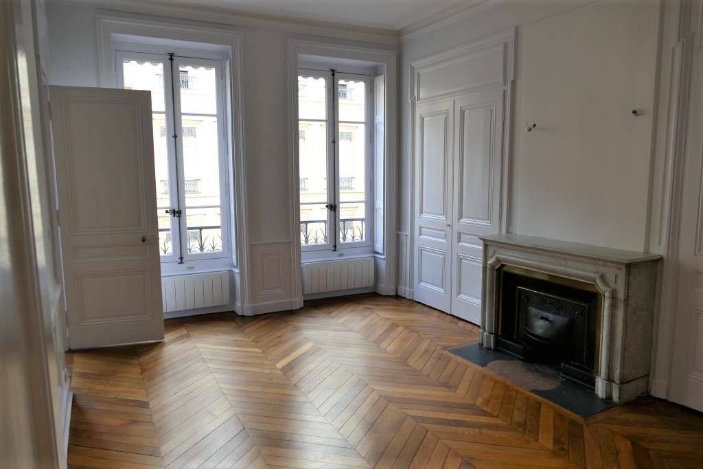 Loue appartement ancien rénové - 115m² - Lyon 6ème proximité place Lyautey