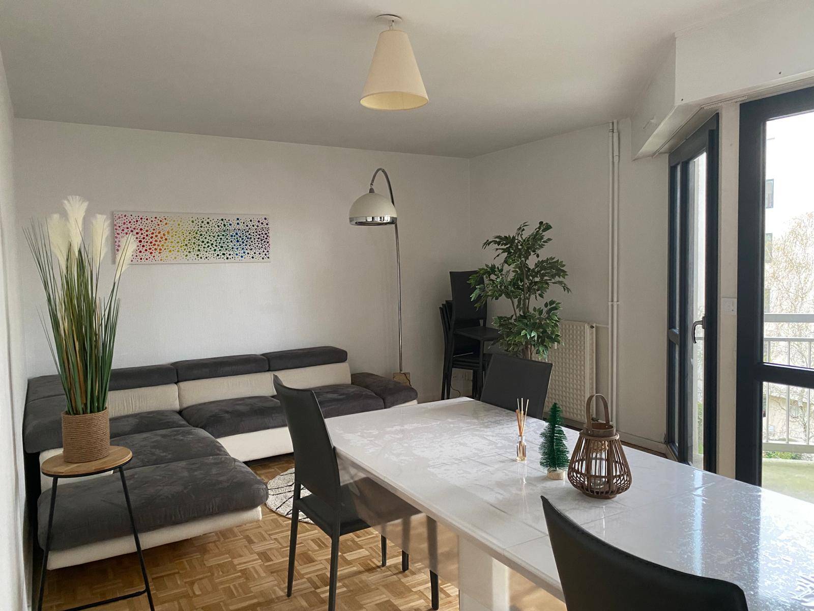 Loue bel appartement T3 de 67m² lumineux, calme, rénové, balcon, garage, cave - Angers, quartier La Madeleine