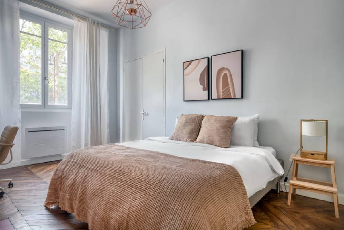 Loue appartement meublé - 60m² - Avenue de Breteuil, écoles et Necker