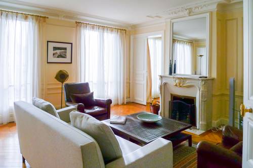 Loue très bel appartement 2 chambres - balcon- proche Montmartre - 115m², Paris 9ème