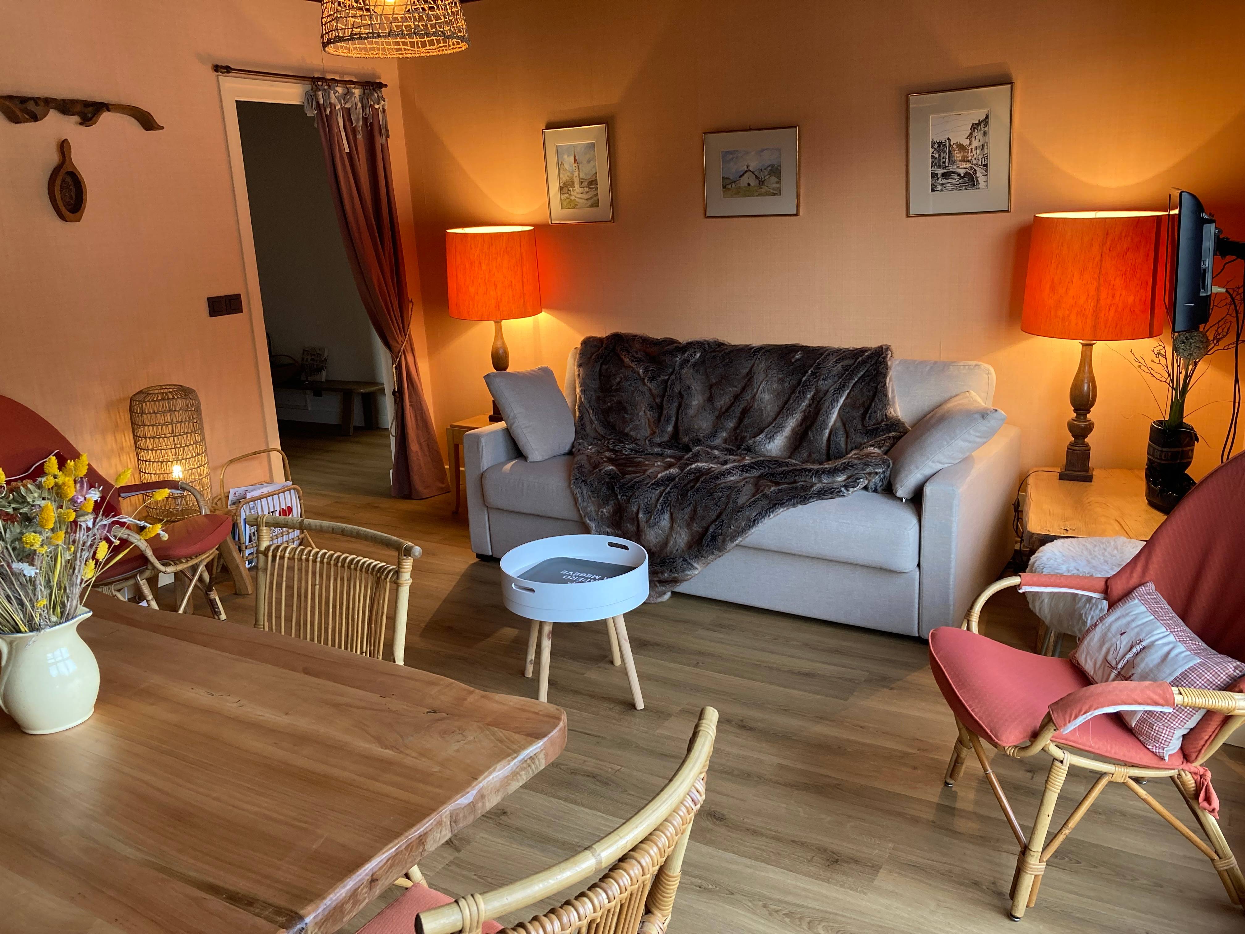 Loue appartement de charme avec superbe vue, 1 chambre, piscine chauffée, tennis et parking - 4 couchages, Megève (74)
