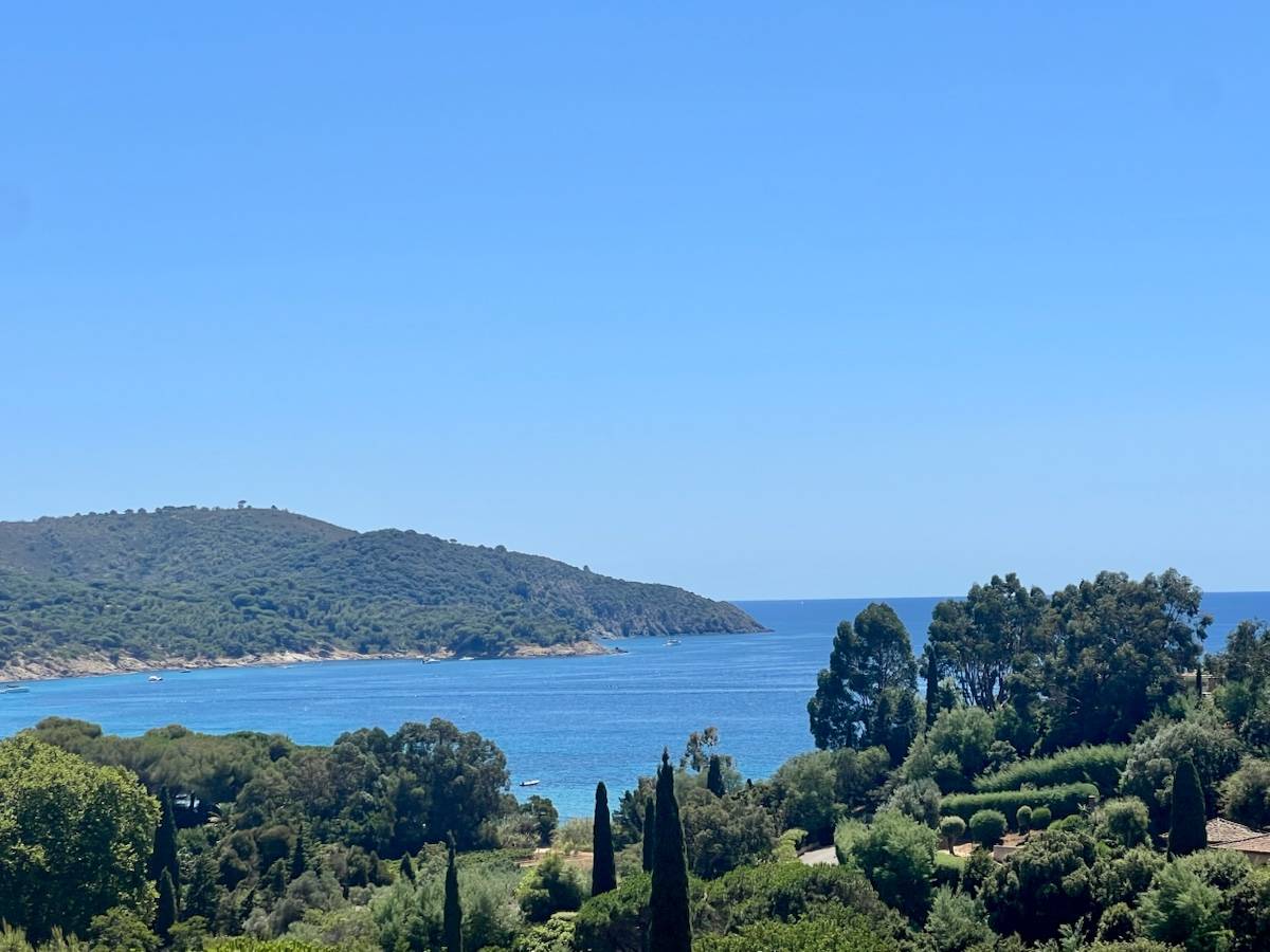 Loue appartement vue mer -4/6 couchages - Plage Gigaro à pieds - La Croix-Valmer - Piscine et tennis