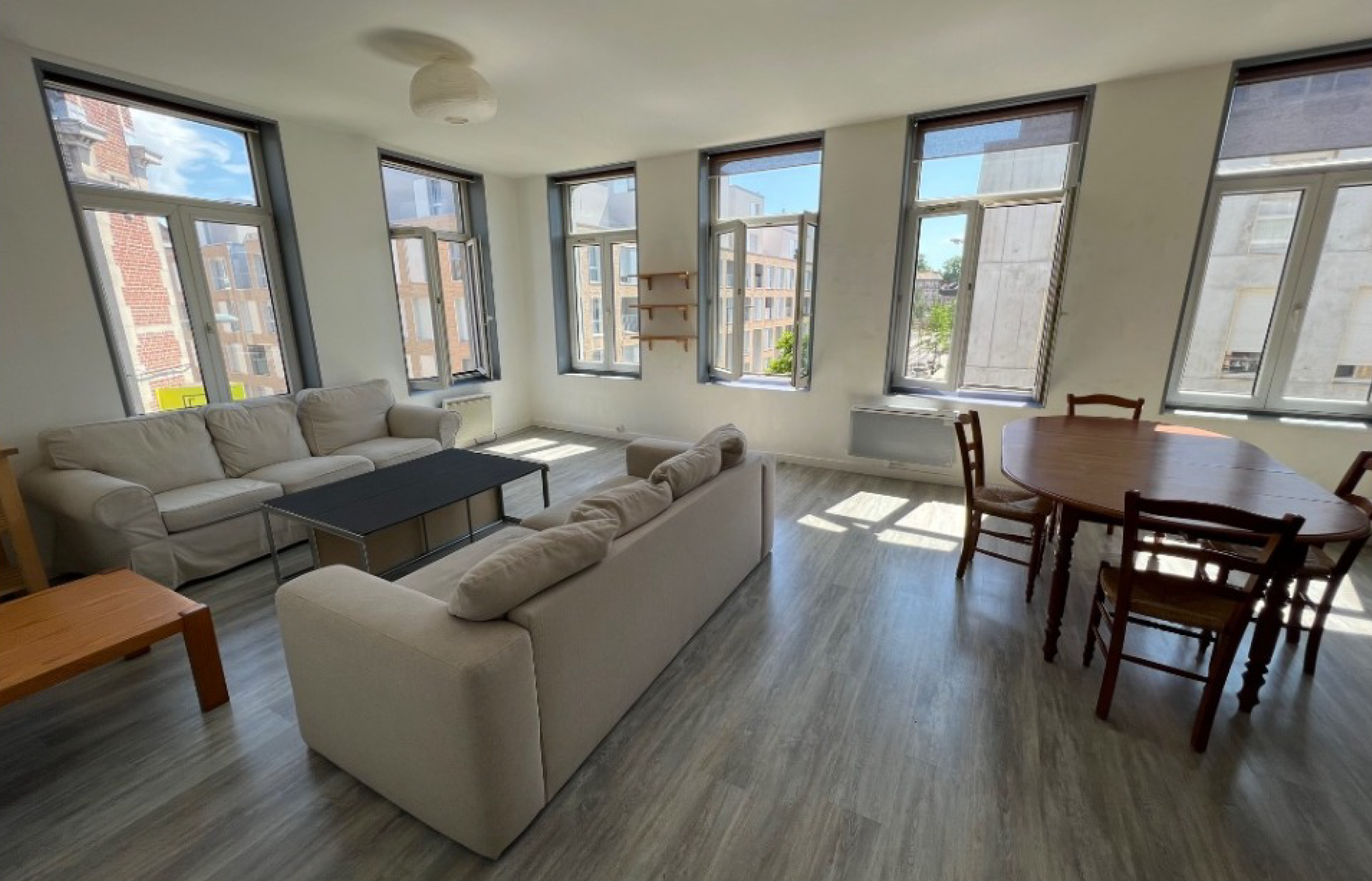 Loue appartement 56m² Lille, secteur Wazemmes / Saint Michel - 2 chambres