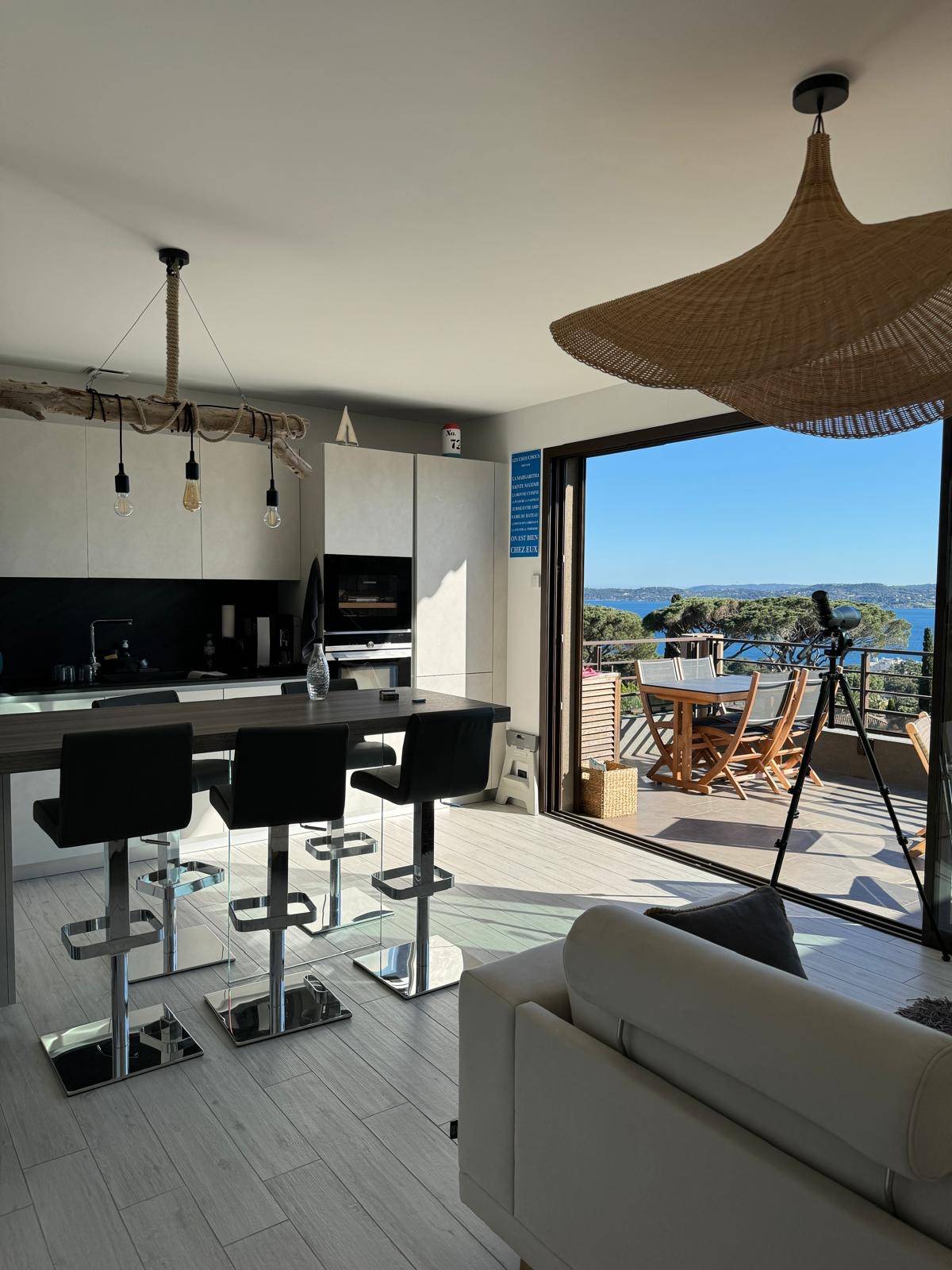 Loue appartement vue mer Sainte-Maxime - 4 couchages