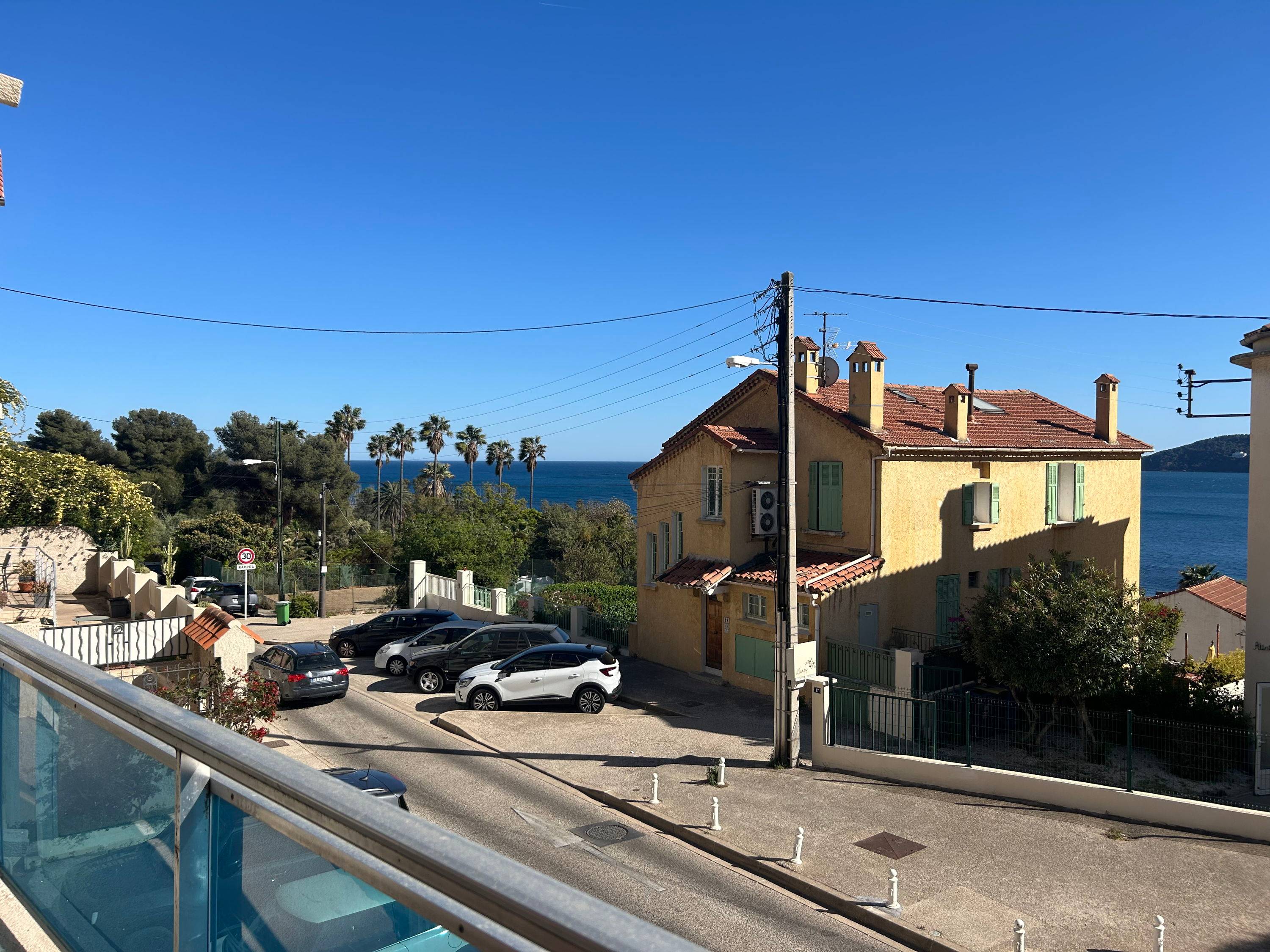 Loue appartement non meublé vue mer à Toulon Mourillon - 2 chambres, 82m²