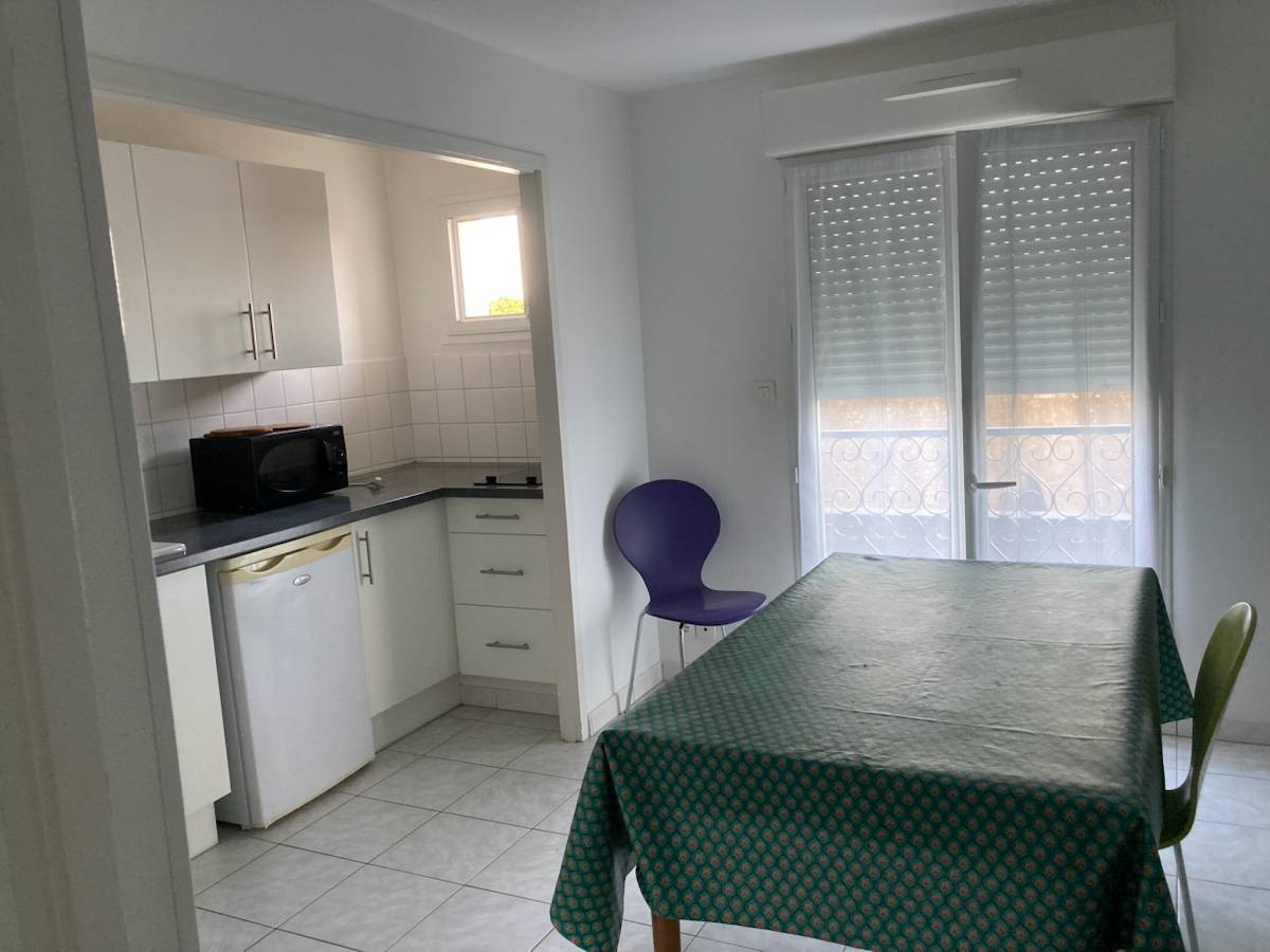 Colocation dans appartement meublé pour 2 étudiant(es) s’