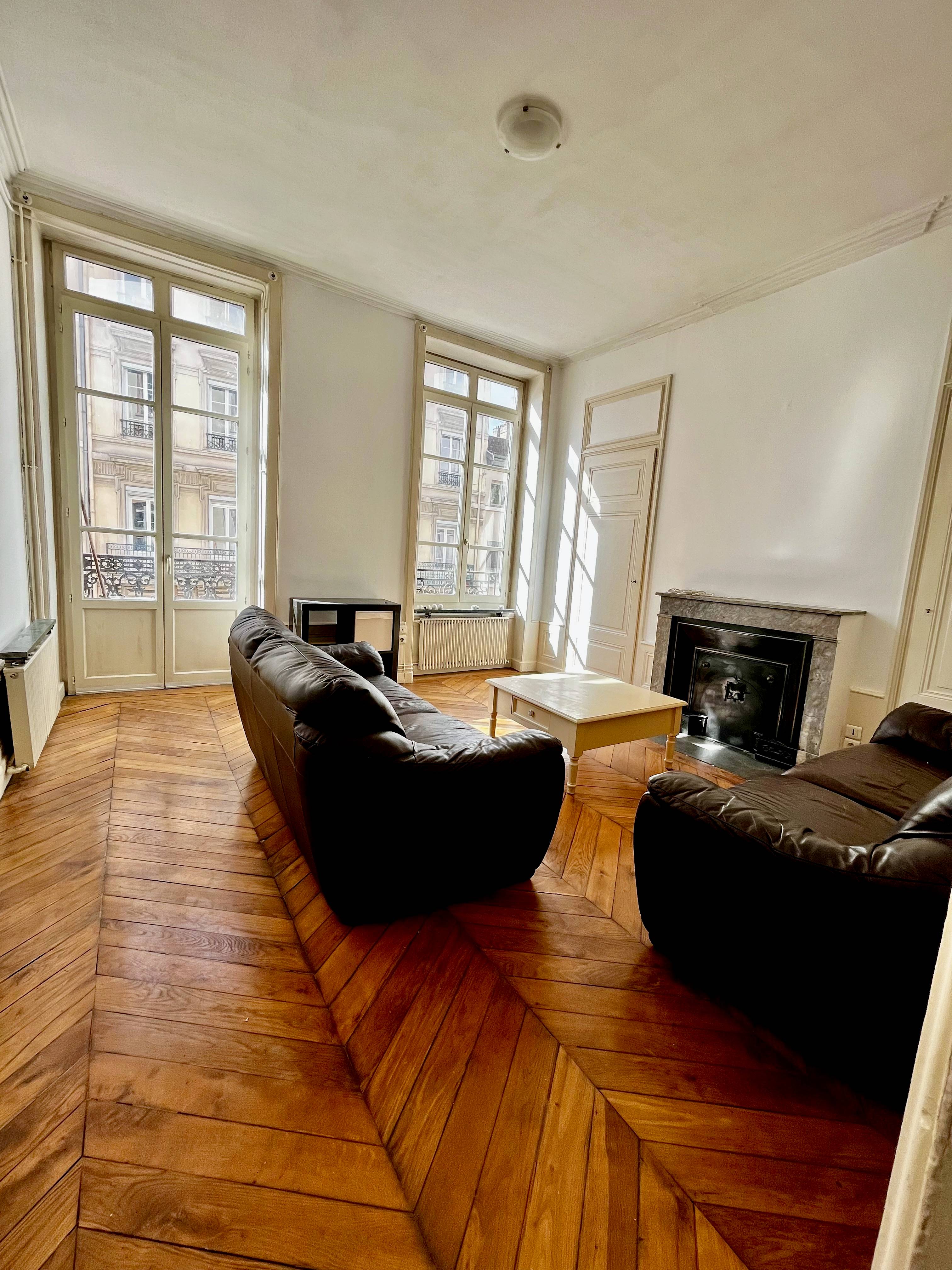 Loue appartement meublé - 80m² - Lyon 7ème