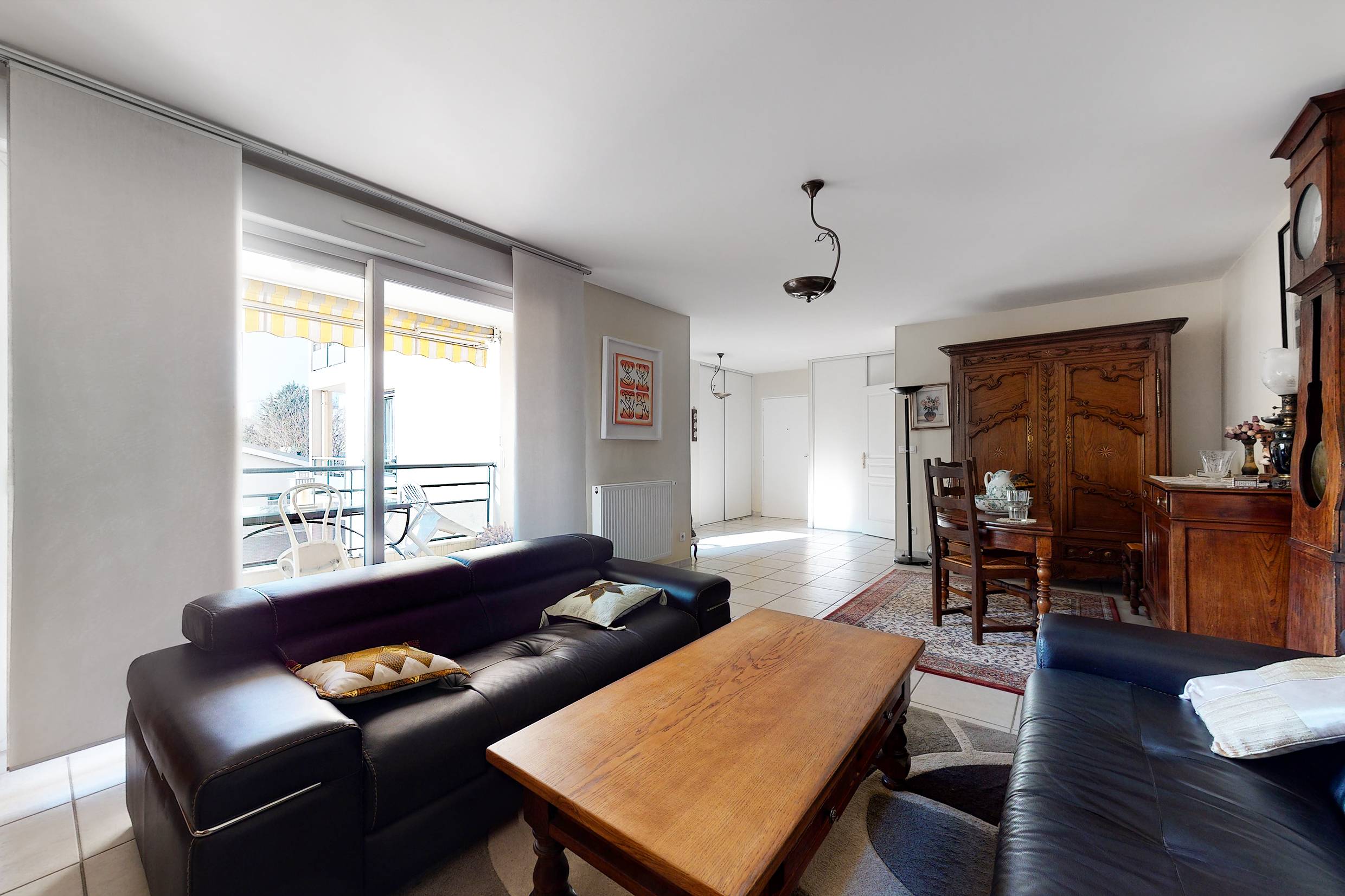 Vends Appartement 4 pièces de 105.28m² avec box et balcon Rue Saint