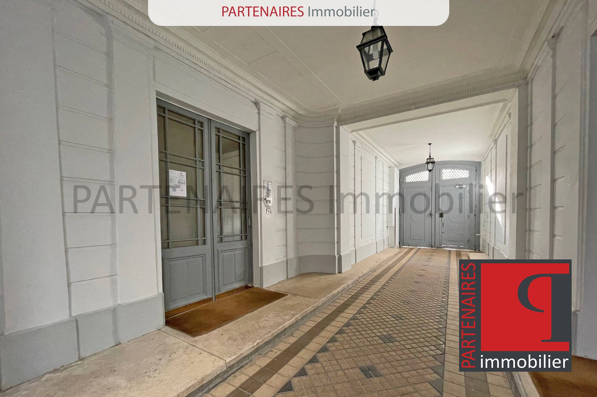 Vends Appartement 3 pièces 2 chambres 68m² Malesherbes 17ème Paris sur Gens de Confiance