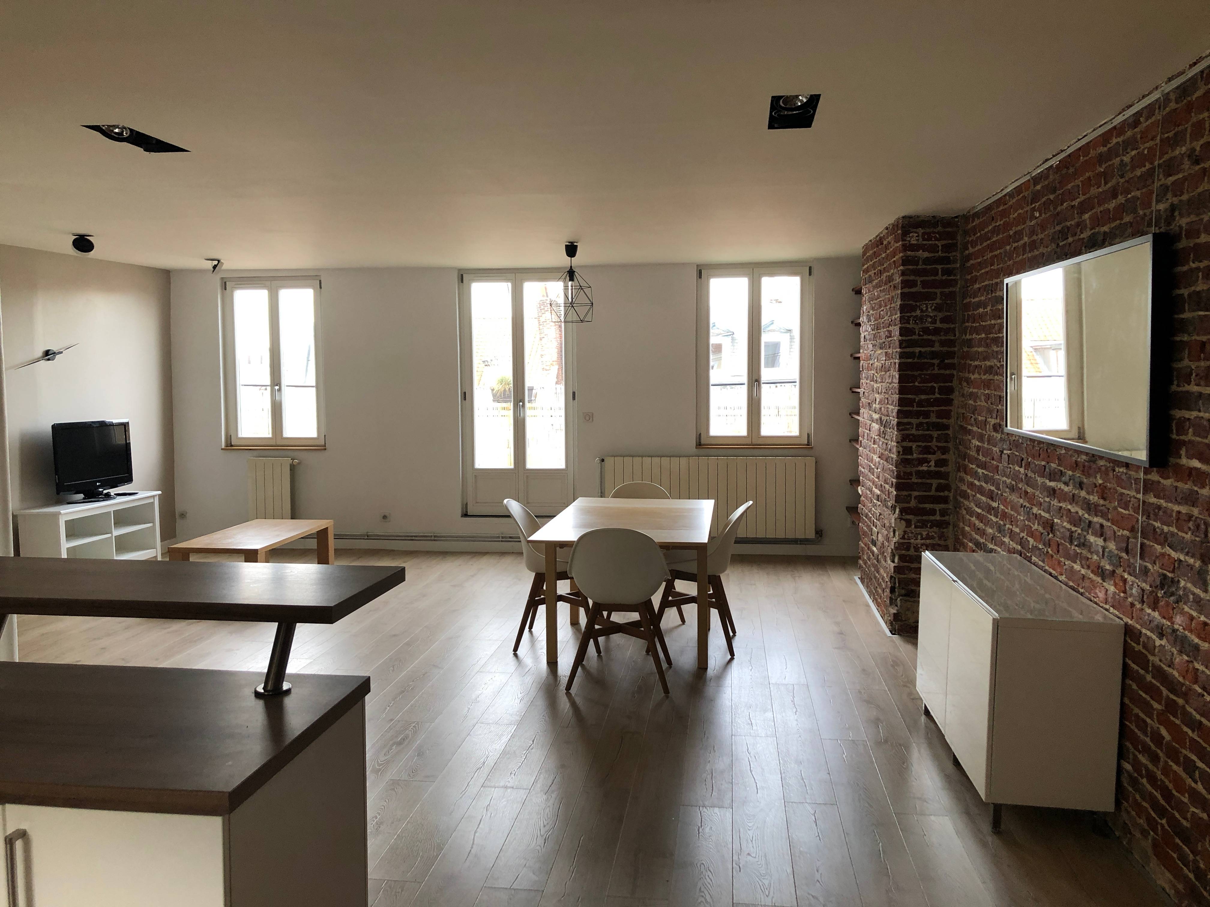 Loue appartement plein centre ville de Lille - 2 chambres, 106m²