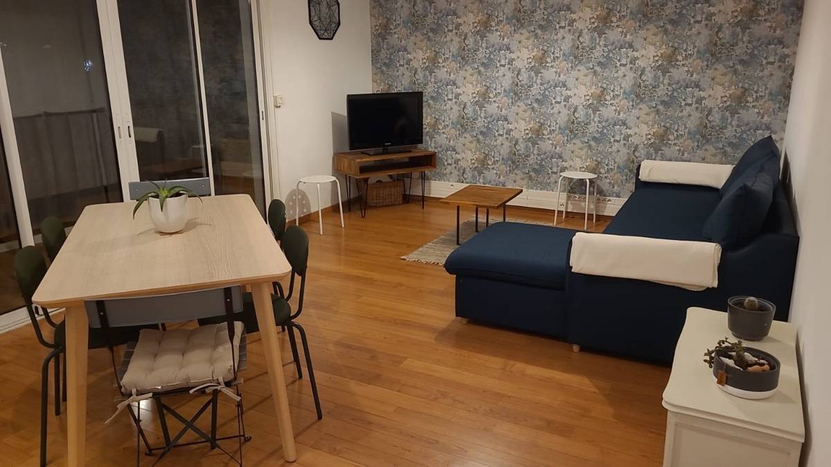 Loue Appartement Meublé Spacieux avec Balcon et Commodités - 2 chambres, 74m², Marseille 9ème