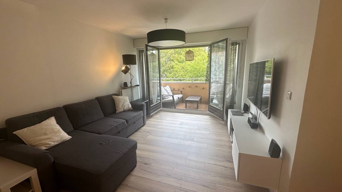 Loue Appartement meublé T3 bis - métro Parilly - 78m² - Vénissieux (69)