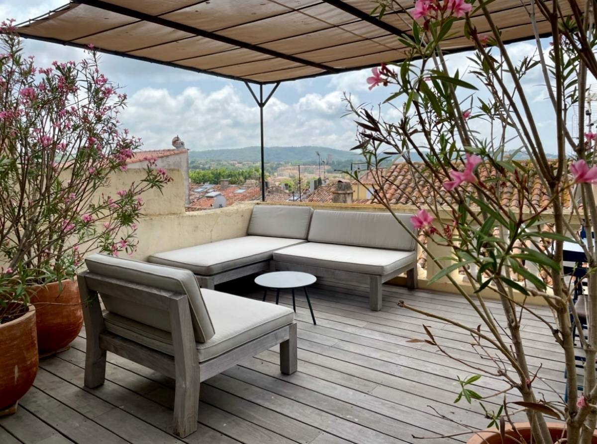 Propose superbe appartement terrasse au cœur de Saint-Tropez - 2 couchages