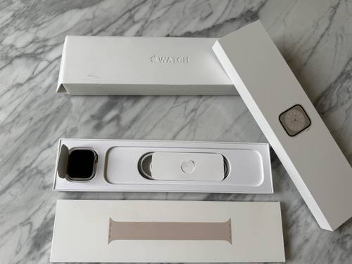 Apple Watch Series 8 - 41 mm Aluminium Lumière Stellaire - Parfait état