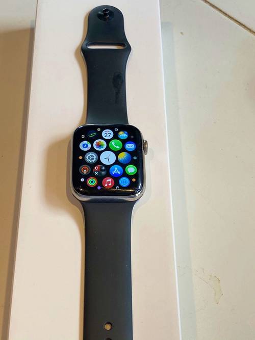 APPLE WATCH series 5 cellular