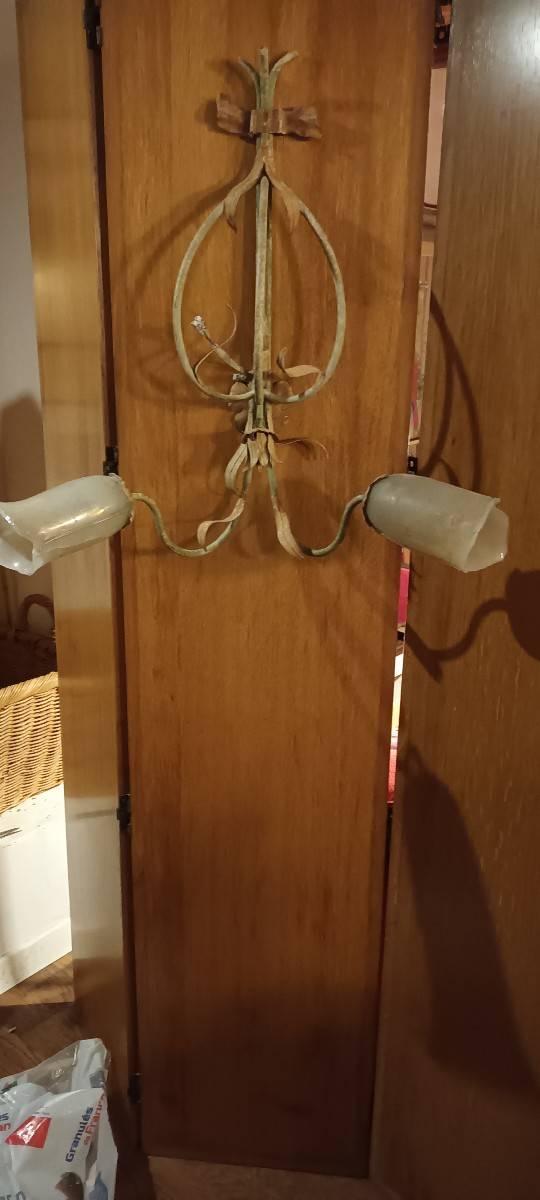 Vends une applique murale