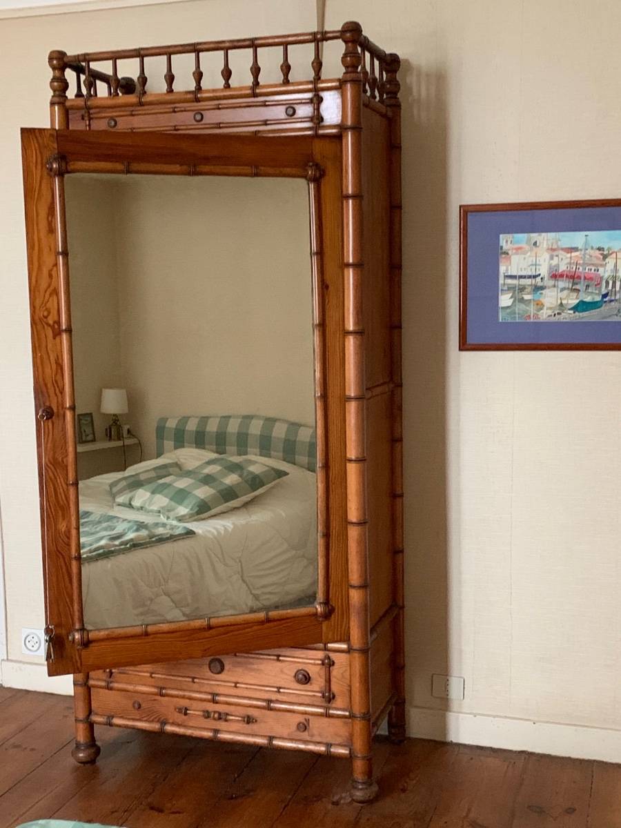Ancienne Armoire De Poupée En Bambou - Miniature Vintage