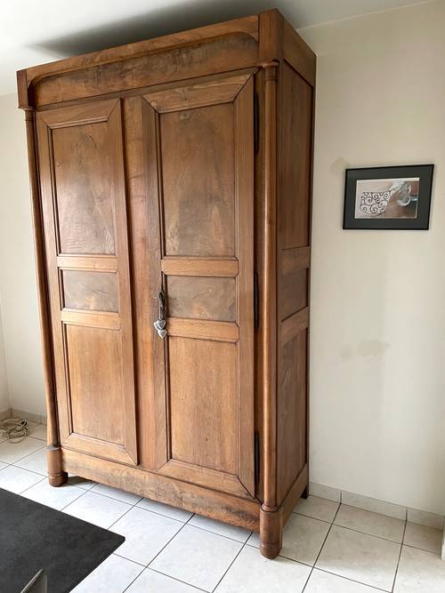 Armoire Empire en noyer
