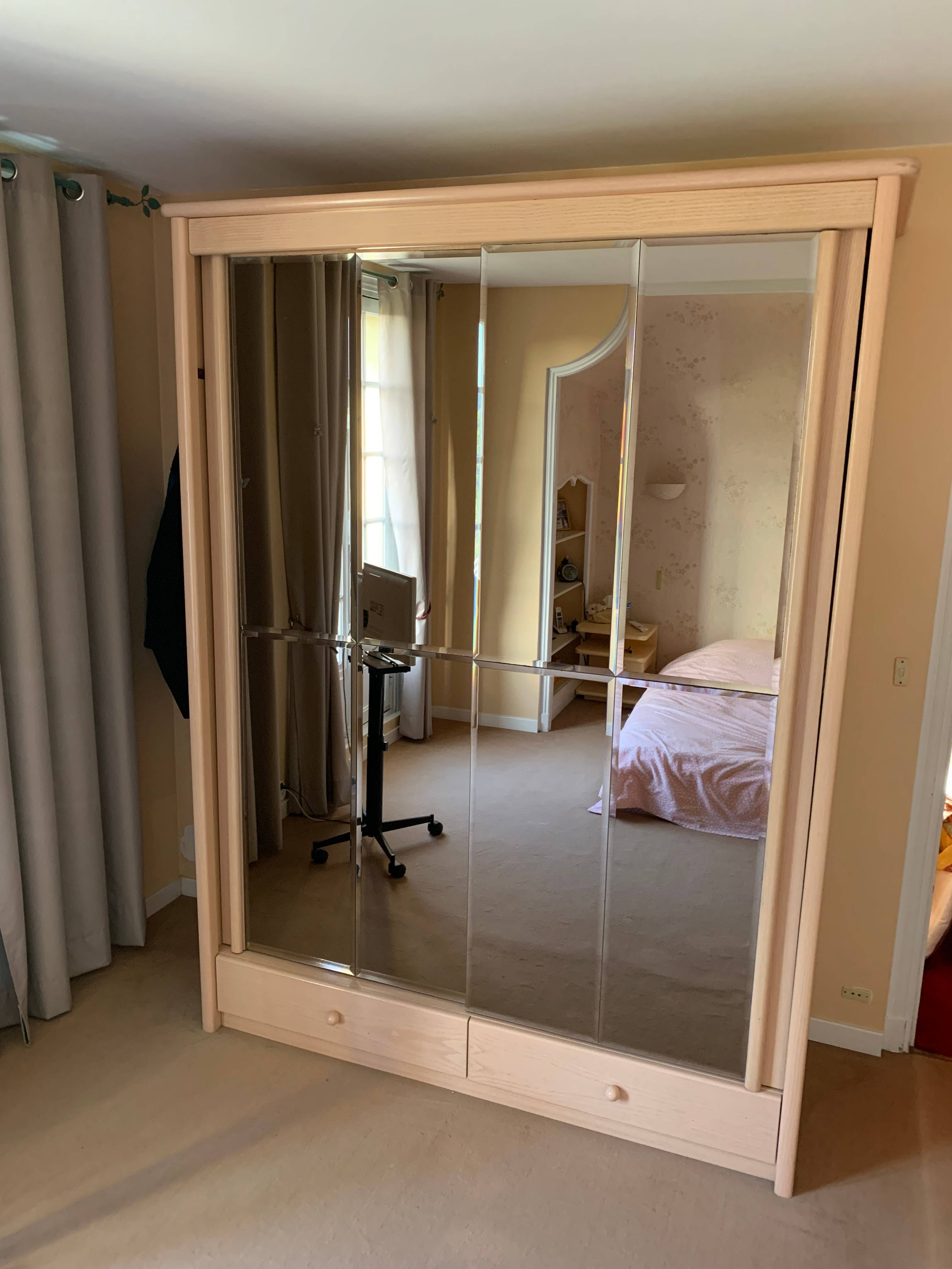 Armoire à glace Bon état sur Gens de Confiance