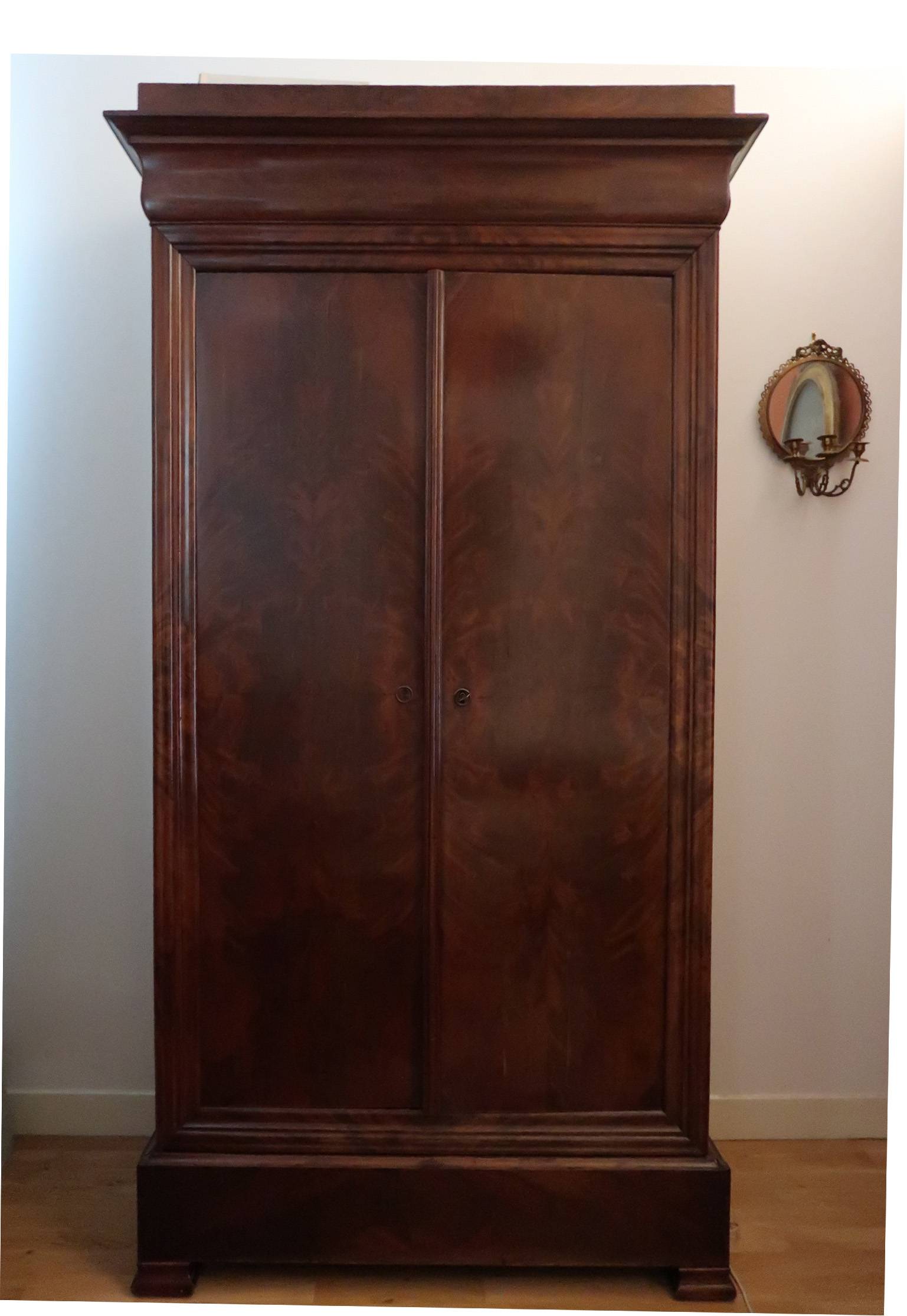 Armoire Louis-Philippe