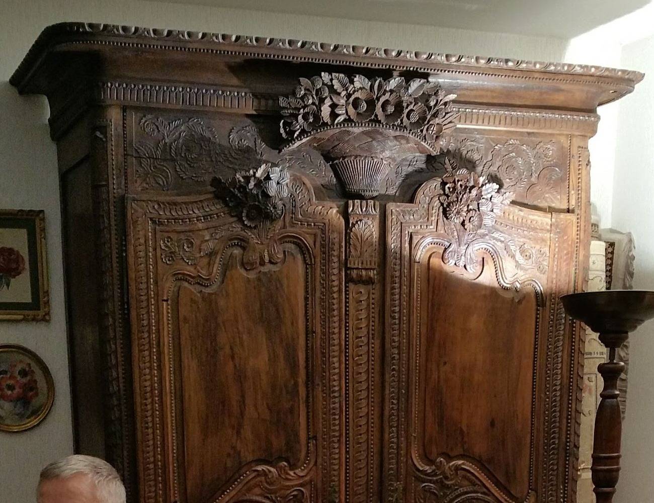 Armoire de mariage normande 2 portes en chêne Époque XVIIIème sur Gens