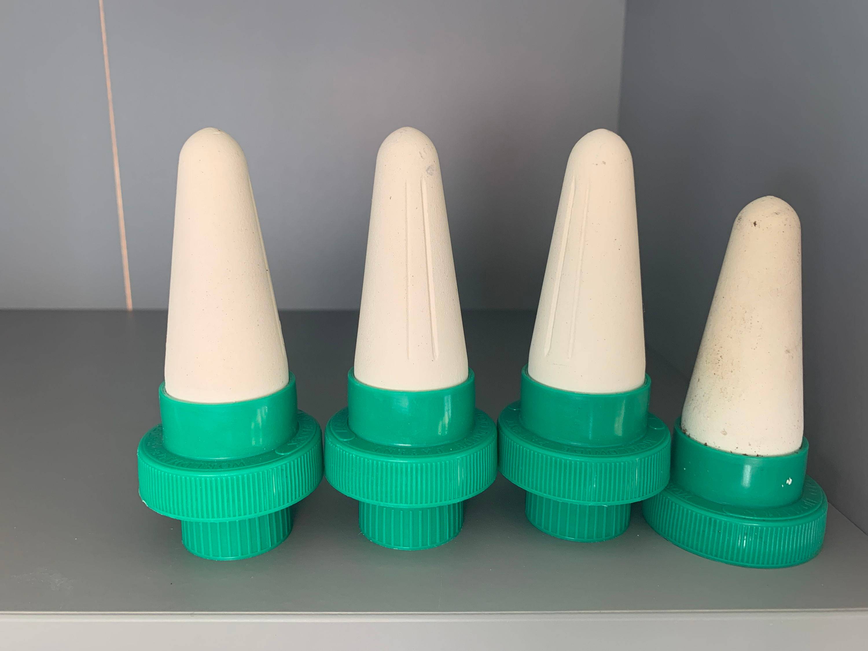 4 arrosoirs en céramique