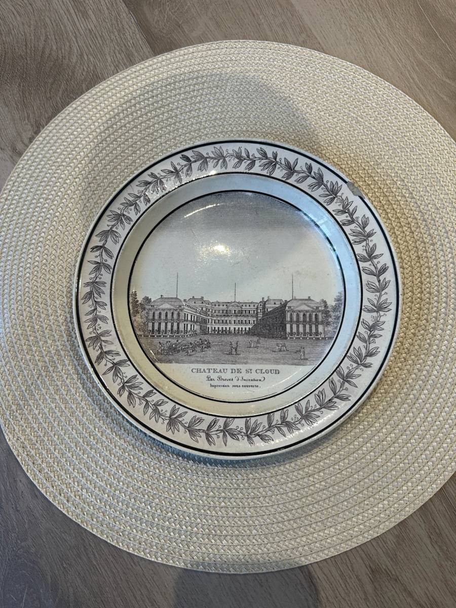 Assiette ancienne représentant château de saint cloud