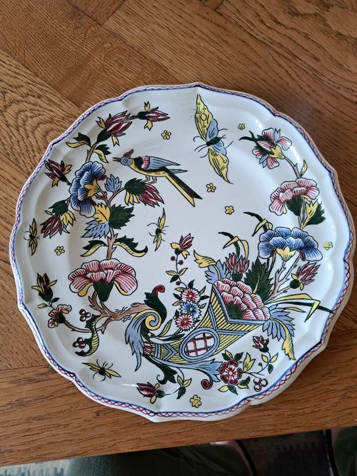 Assiette en faïence de Gien