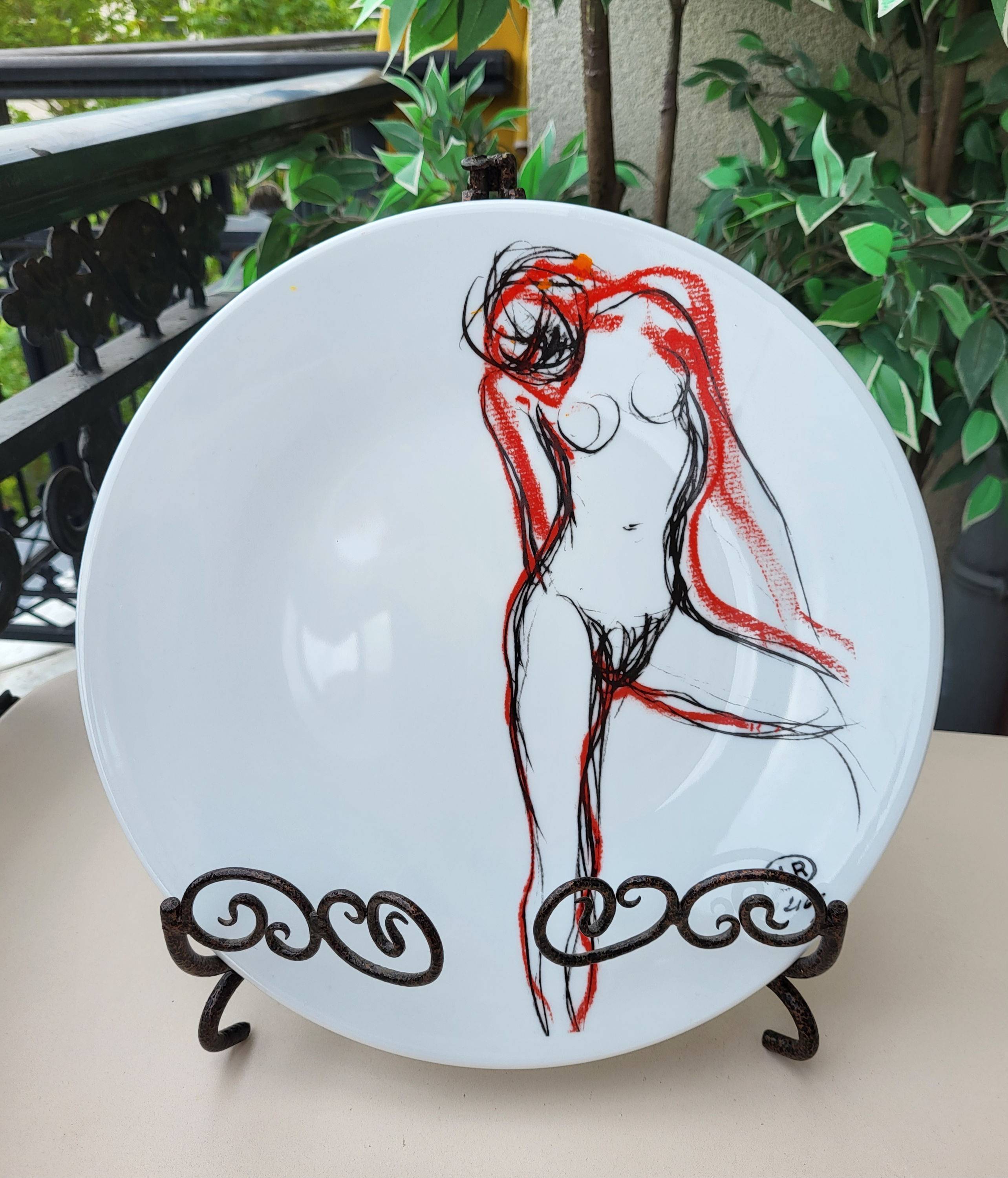 Assiette porcelaine de limoges reproduction peinture femme nue Auguste Rodin